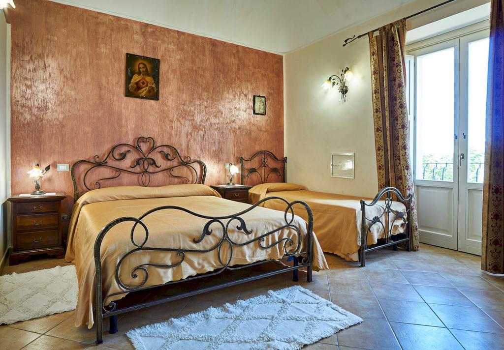 Agriturismo Conte Ruggero Villa Centuripe ภายนอก รูปภาพ
