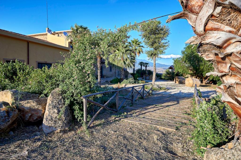 Agriturismo Conte Ruggero Villa Centuripe ภายนอก รูปภาพ